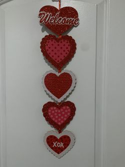 “21” Wooden XOXO Shimmering Heart Shaped Wall Plaque