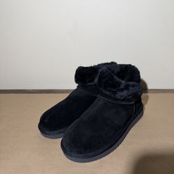 Koolaburra by UGG Short Black Boots Women’s US 6 / EU 37 – NEW