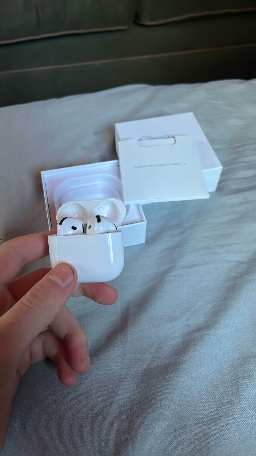 Airpods 4