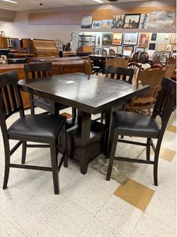 Dark Wood Pub Style Dining Table & 4 Chairs