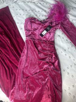 FASHION NOVA LONG ELEGANT FORMAL DRESS