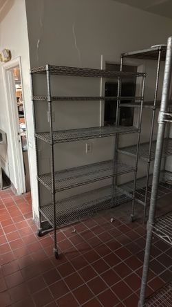 Rolling shelving 5 wire shelves