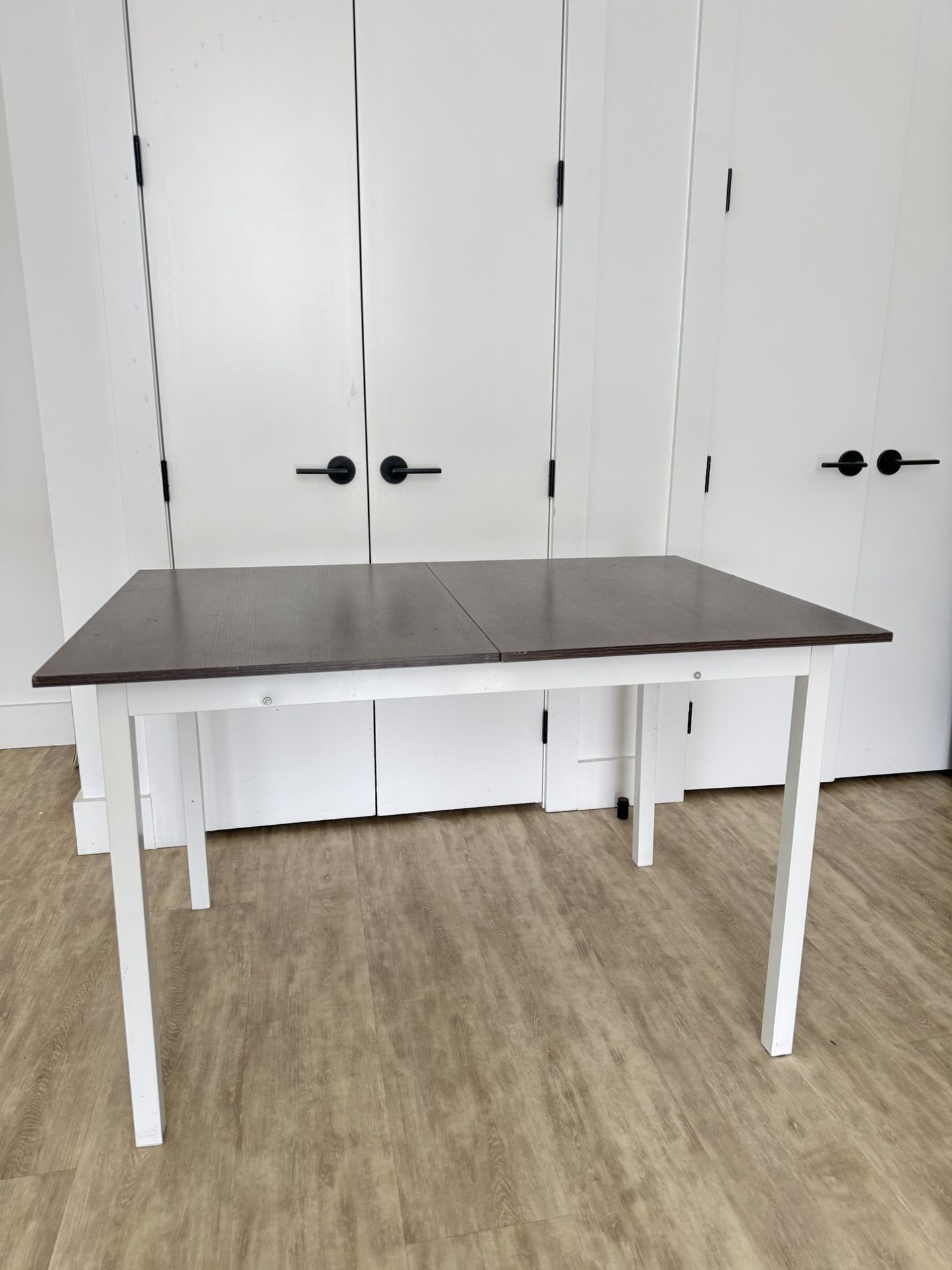 Expandable Dining Table – White Base with Dark Wood Top