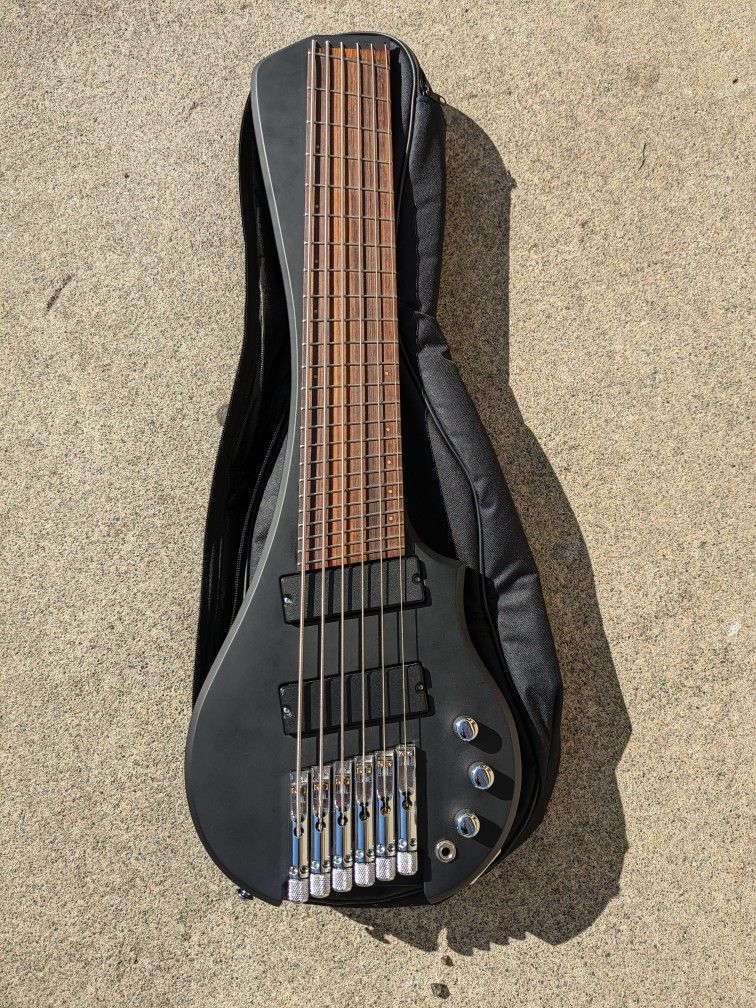 MihaDo Fingybass 6 String Multiscale Bass Short Scale