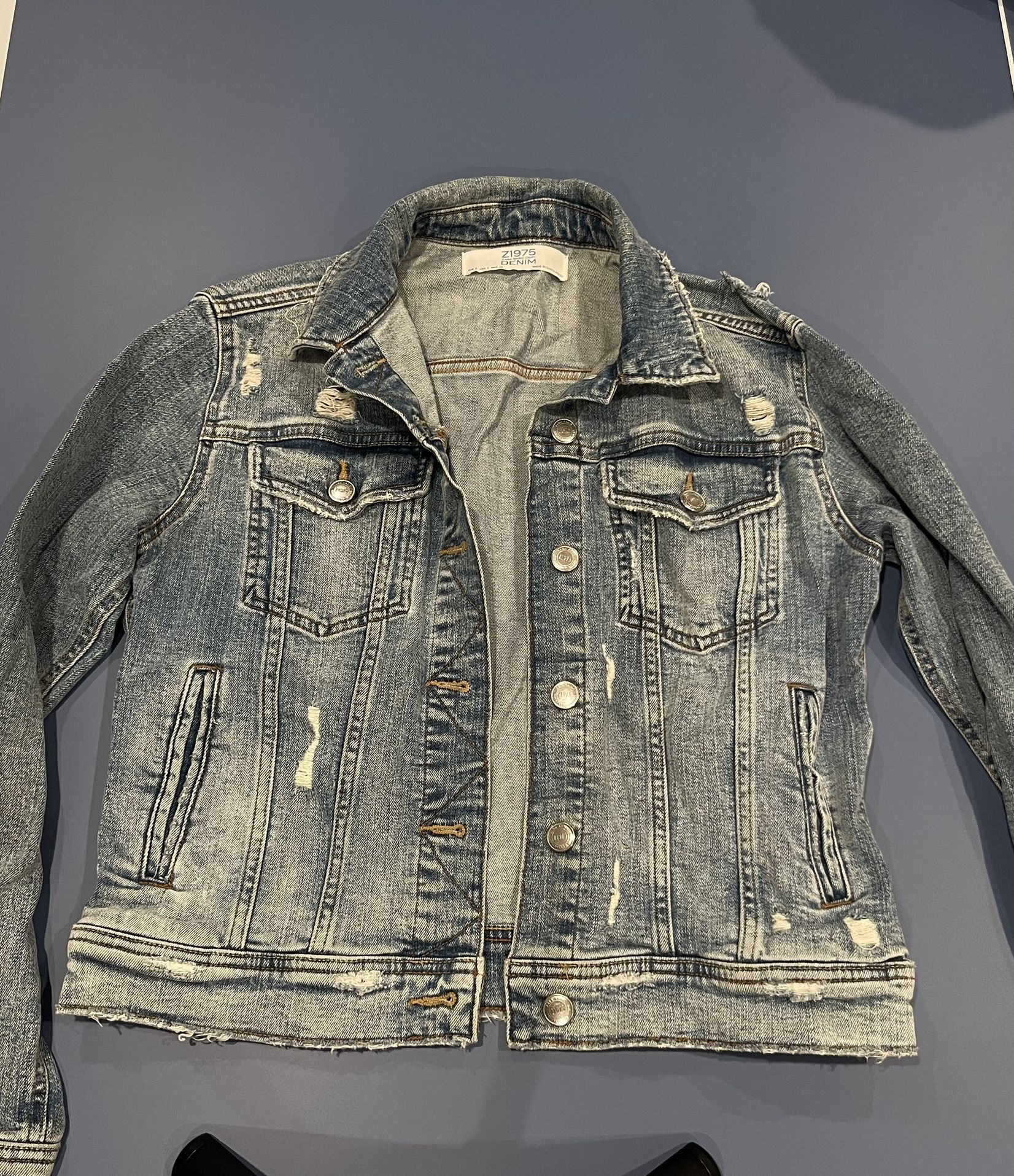 Zara distressed denim jacket size small