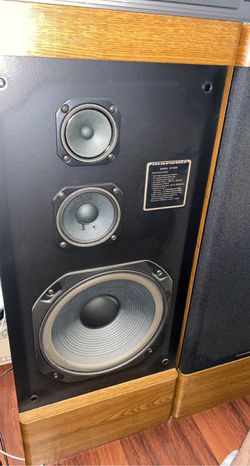 Marantz Stereo System With Speakers  Thumbnail