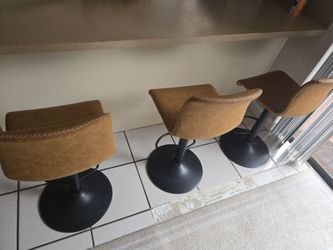 Set of 3 Adjustable Swivel Bar Stools