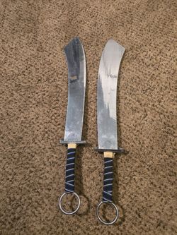 Twin Broadswords / Twin Kan Dao. Martial arts training