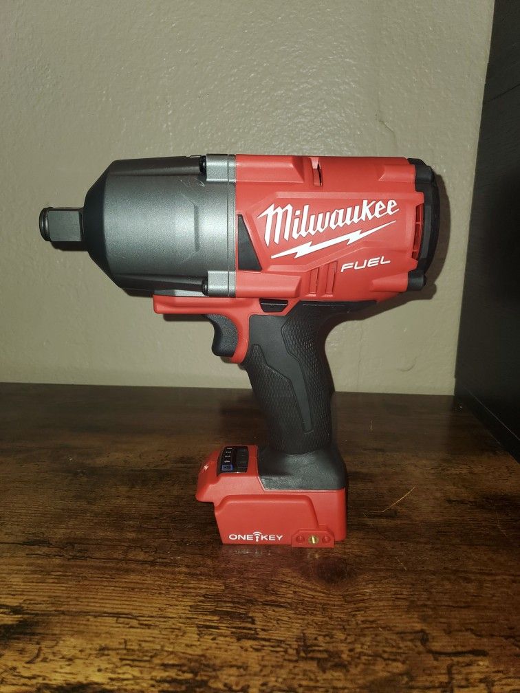 MILWAUKEE, Fuel, High Torque, Brushless, Impact Wrench w/ ONE KEY, M18, 3/4" Impact Ring