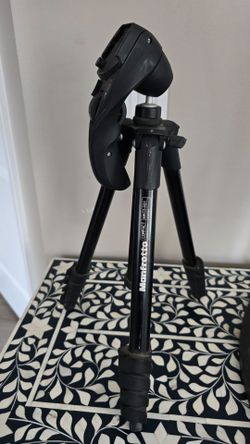 Tripod manfrotto