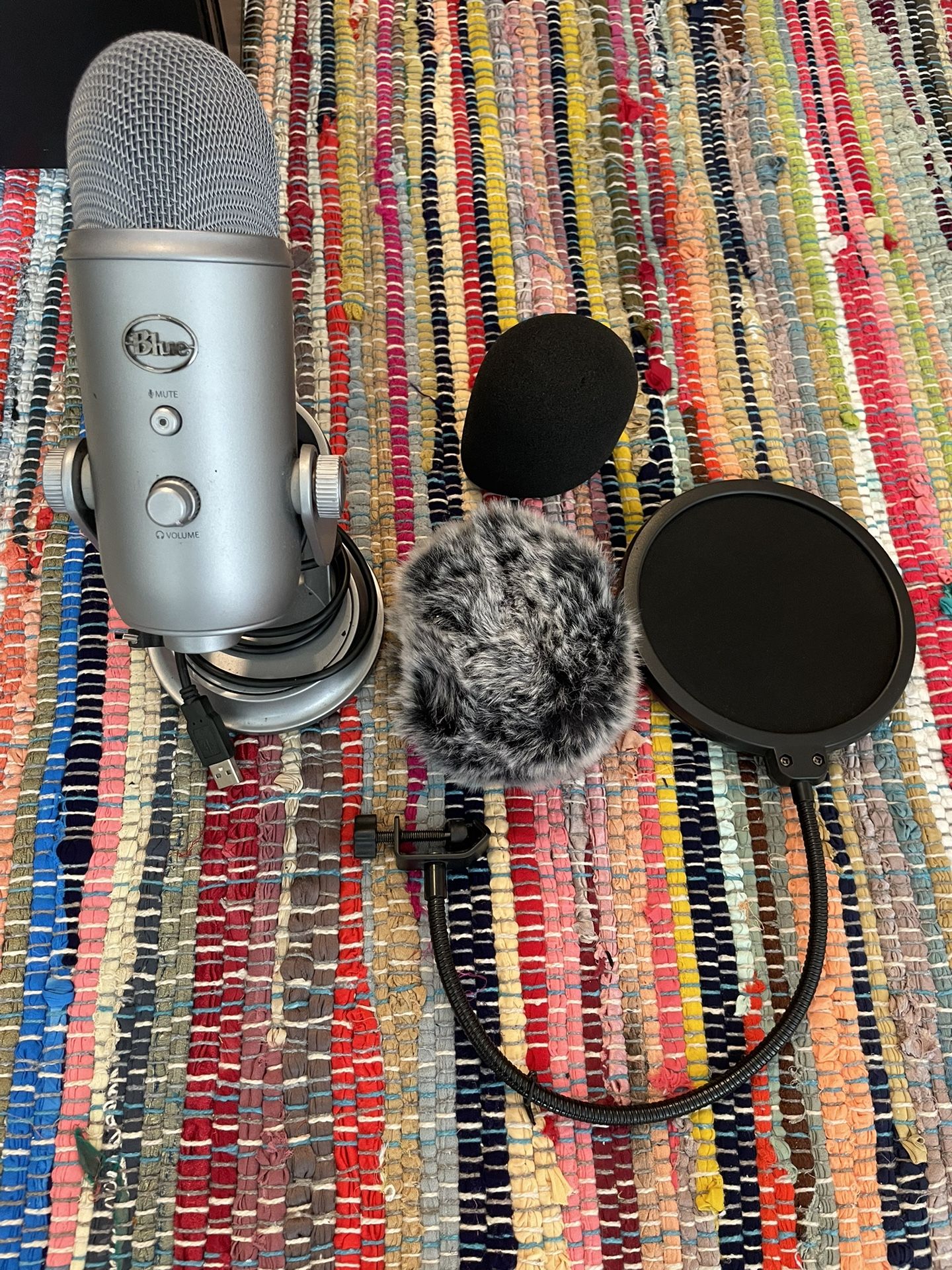 Blue Yeti Microphone With Pop Filters