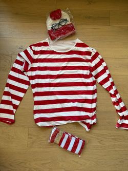 Costume Set: Where’s Waldo