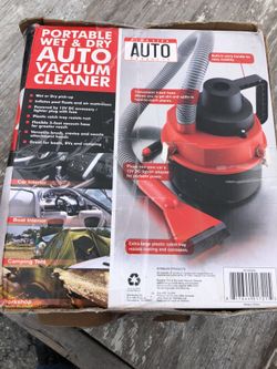 Auto vacuum wet and dry new in the box