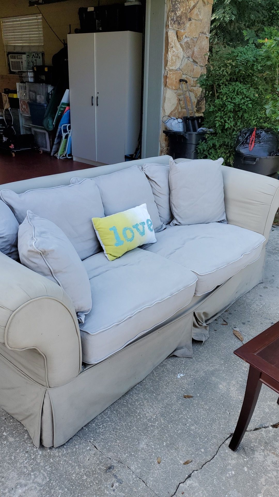 10 couch, have to be able to pick up for Sale in Altamonte Springs, FL