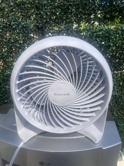 Small fan /ventilador pequeño