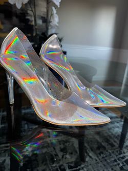 Holographic high heels