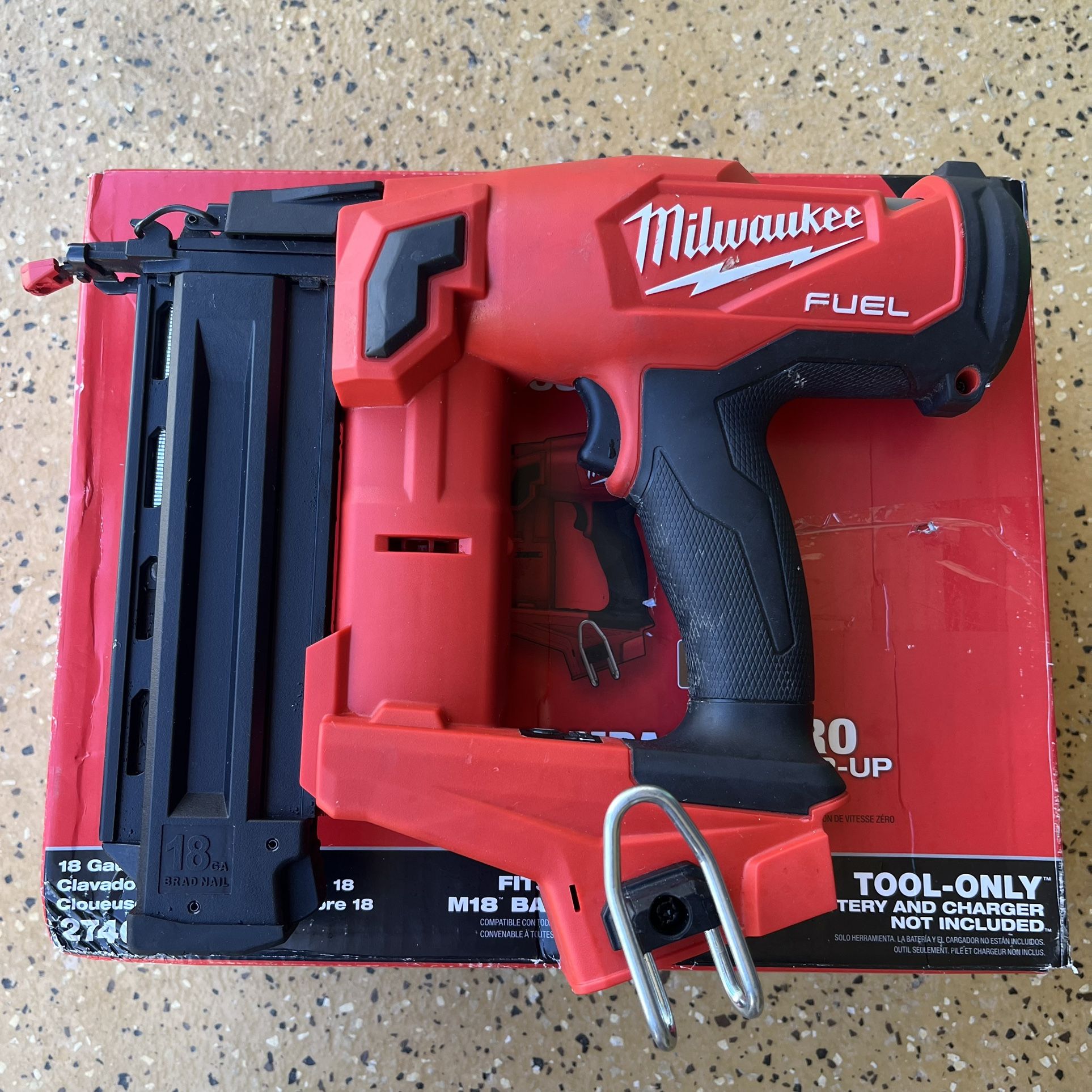 Milwaukee M18 FUEL 18-Volt Lithium-Ion Brushless Cordless Gen II 18-Gauge Brad Nailer (Tool-Only)