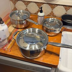 3 Kirkland Cooking pots With Lids