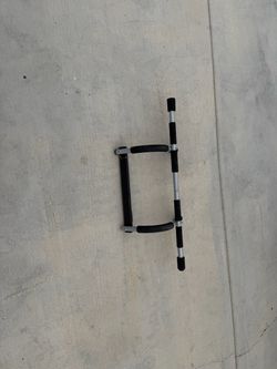 Pull up bar