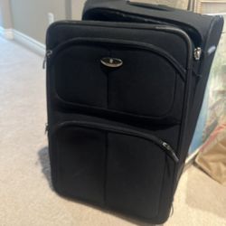 DESIGNER PIERRE CARDIN Suitcase Black Luggage Travel Bag Wheeled Roller $258 MSRP