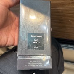 Tom Does Oud Wood 