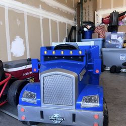 Kid Trax Semi Truck Ride On Toy