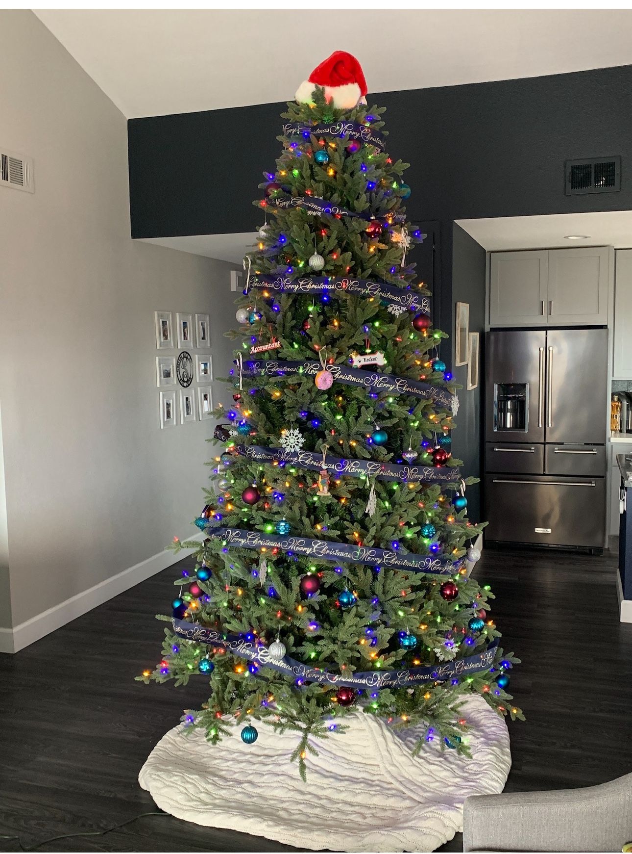 Costco 9 Foot Pre lit Christmas Tree With Rolling Bag.
