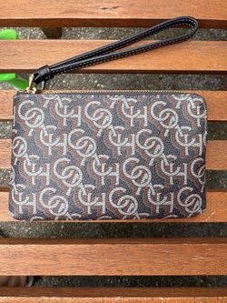 NWT Coach Corner Zip Wristlet – Brown Signature Monogram