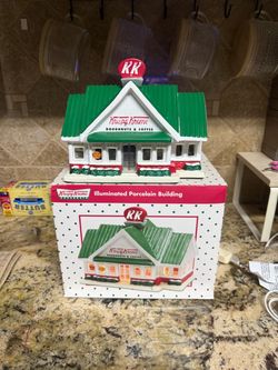 2011 Krispy Kreme Lighted Porcelain Christmas Village Building – Original Box