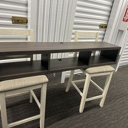 Mobile floating Tv stand