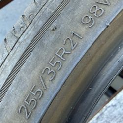 TESLA MODEL Y 255/35/21 Hankook EV (2 Tires) $160.00/ Both 