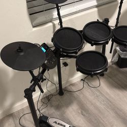 Alesis Nitro Mesh Drum Set - No Kick Drum No Pedal