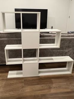 2 White shelves