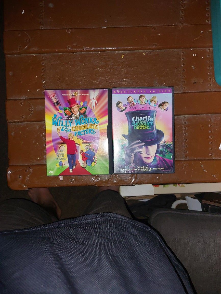 2 DVDs Willy Wonka & The Chocolate Factory and Charlie and The Chocolate Factory