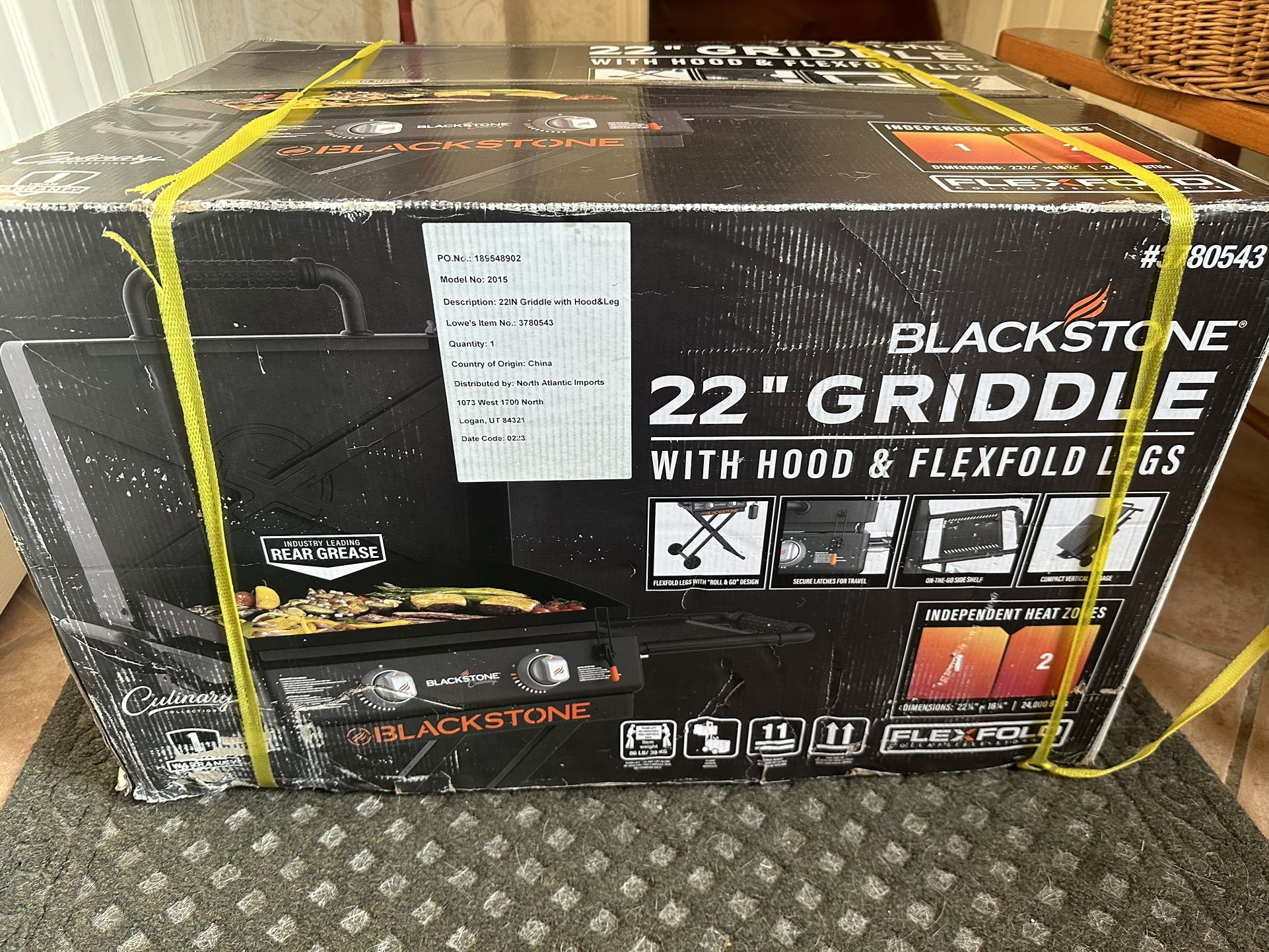 Blackstone 22” Griddle W/ Hood & Flexfold Legs