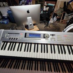 Korg Triton LE Music Workstation