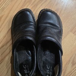 Born B.O.C. Black Leather Clogs Size 7.5 