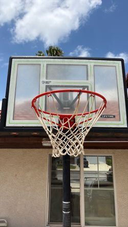 Basketball court 8ft-10ft
