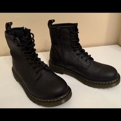 Girls Dr. Martens