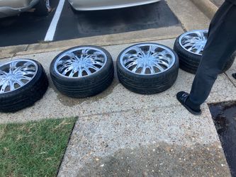 Borghini 20inch chrome rims best offer