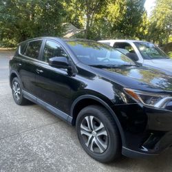 RAV4 2018 Black With 66000 Miles