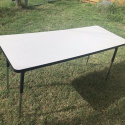 5ft Table 