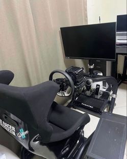 Fanatec sim racing setup, ready to plug and play