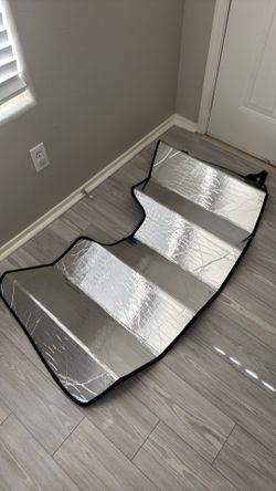 Windshield sunshade for Toyota Tundra