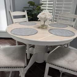 Kitchen table with 4 chairs
