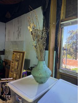 Decorative vase with filling