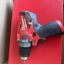 Hammer Drill Milwaukee M12 FUEL