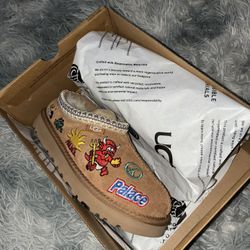 Palace Uggs - Size 7 W