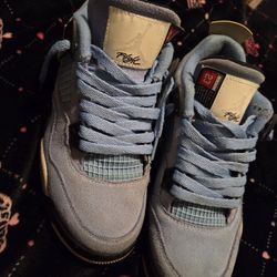 Jordan 4 Retro 'University Blue' Size 4.5y