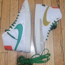 Nike Blazer Mid '77 "Rayguns" Sneakers Size 12
